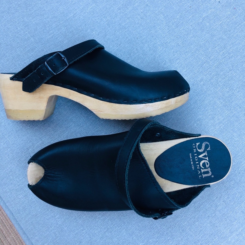 Sven Black Peep Toe Clogs with Heel Strap 40